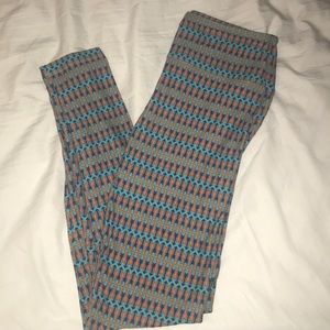 LulaRoe Arrow Leggings- OS